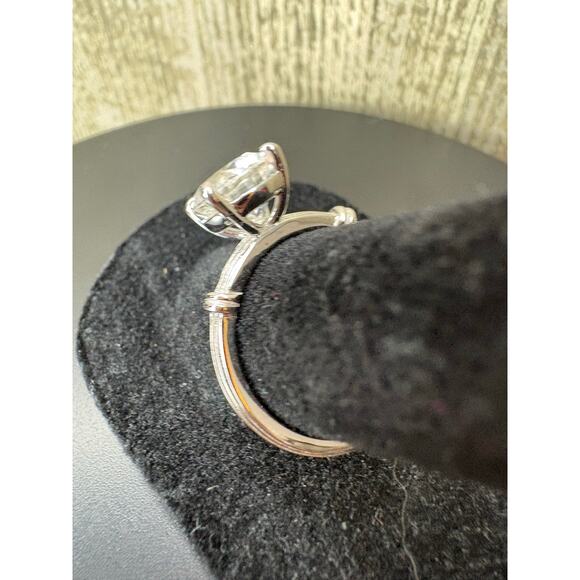NEW 2.5ct Moissanite - 18K White Gold Over Silver - Sz. 6.5 - Picture 7 of 8